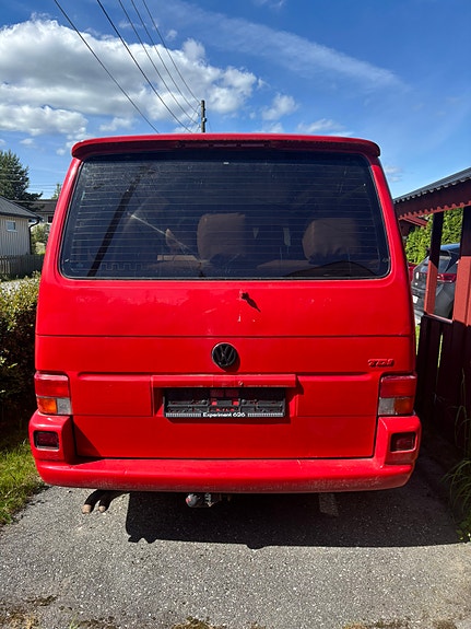 Volkswagen Caravelle 4 of 15