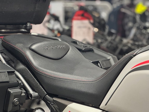 Moto Guzzi V85 Travel SOLGT men vi har nye !! 2026 3x vesker / V.H 4 of 5