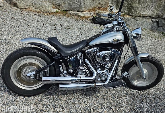 Harley-Davidson FLSTF Fat Boy 3 of 5