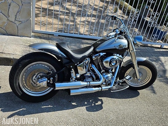Harley-Davidson FLSTF Fat Boy 4 of 5