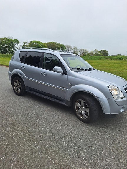 SsangYong Rexton 3 of 11