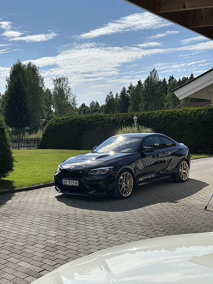 BMW M2 4 of 5