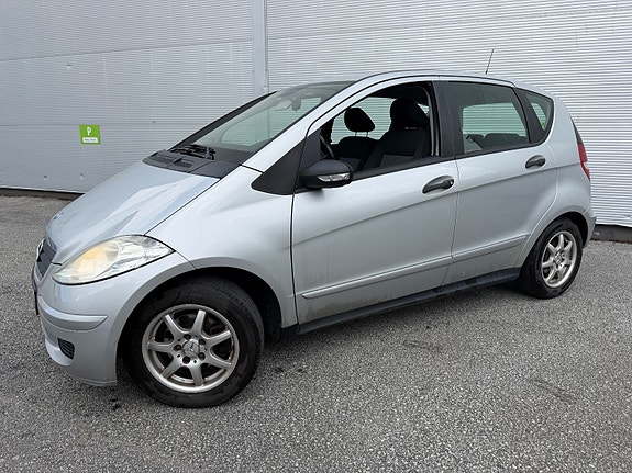 Mercedes-Benz A150 2 of 20