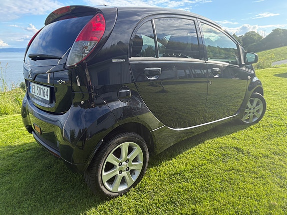 Peugeot iOn 5 of 5