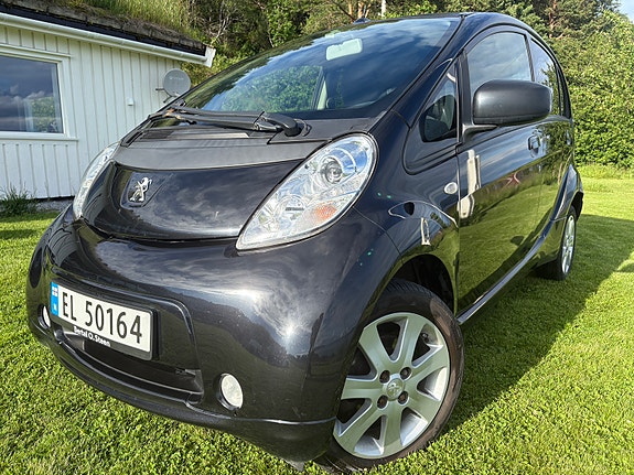 Peugeot iOn 3 of 5
