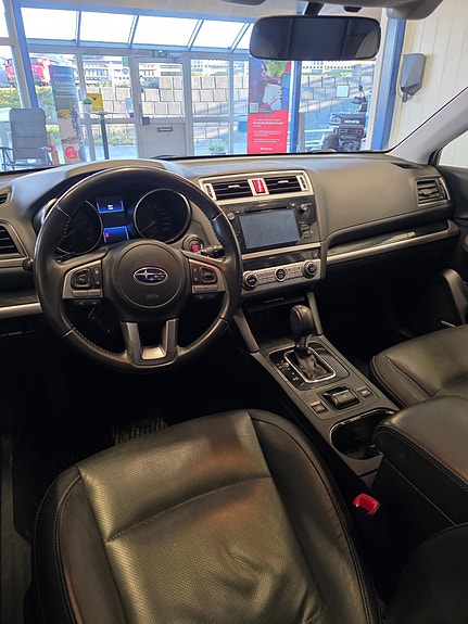 Subaru Outback 8 of 30