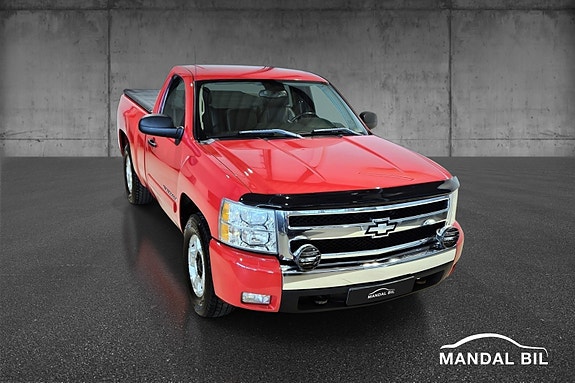 Chevrolet Silverado 5 of 5