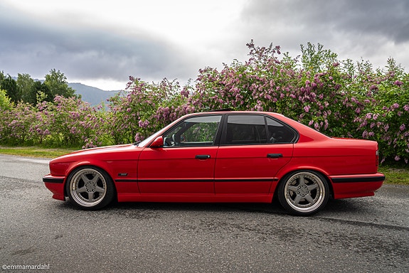 BMW M5 4 of 5