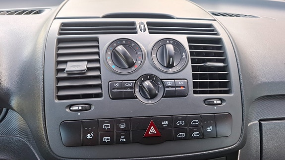 Mercedes-Benz Vito 113 18 of 24