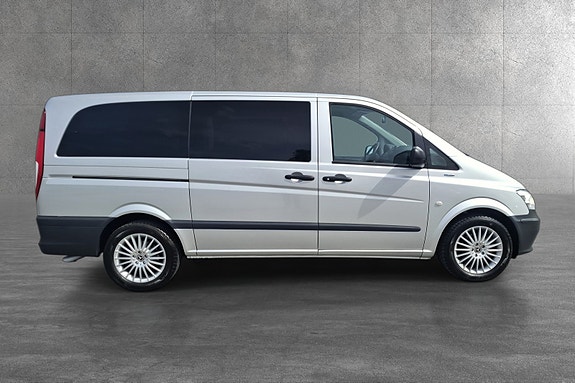 Mercedes-Benz Vito 113 2 of 5