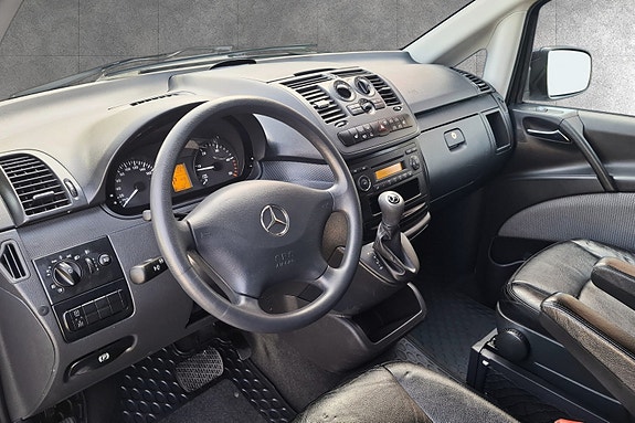 Mercedes-Benz Vito 113 13 of 24