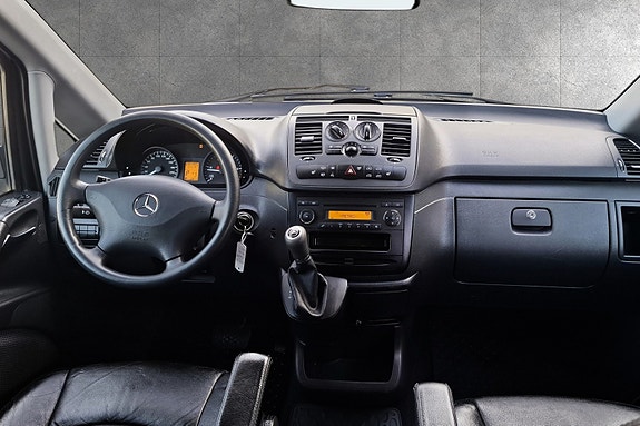 Mercedes-Benz Vito 113 12 of 24