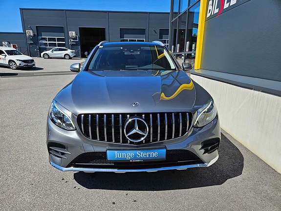 Mercedes-Benz GLC350 e 2 of 5
