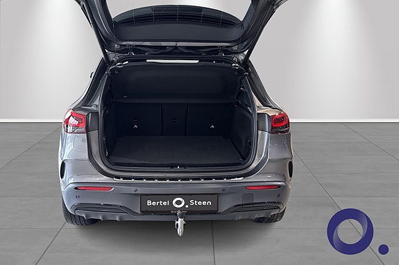 Mercedes-Benz EQA300 5 of 5
