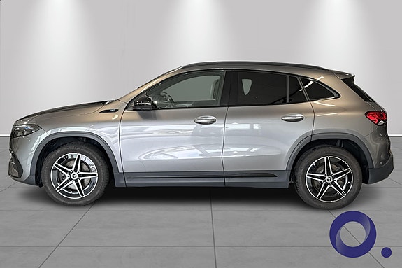Mercedes-Benz EQA300 2 of 5