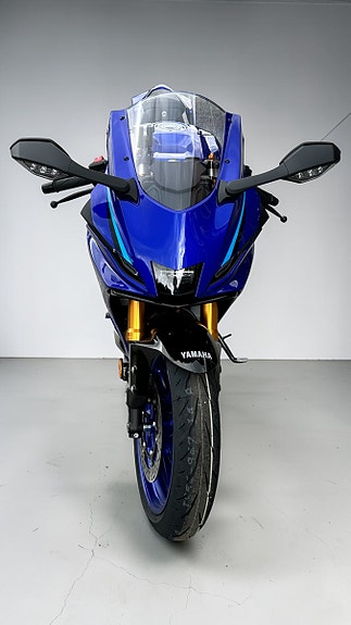Yamaha R7 5 of 5