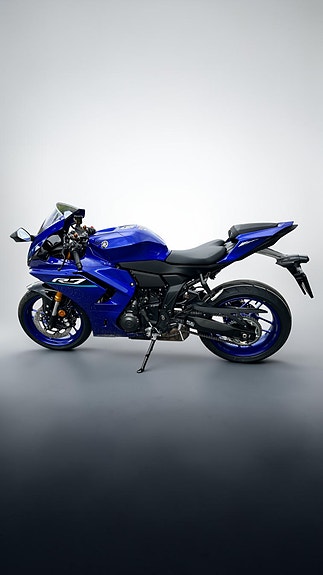 Yamaha R7 4 of 5