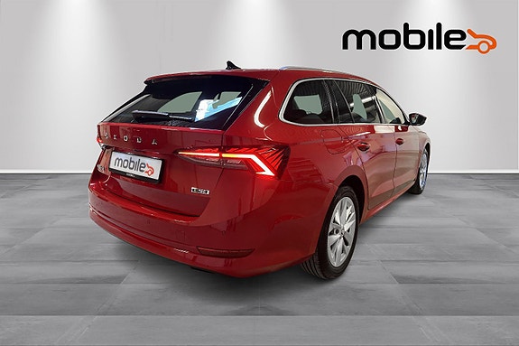 Skoda Octavia 3 of 5