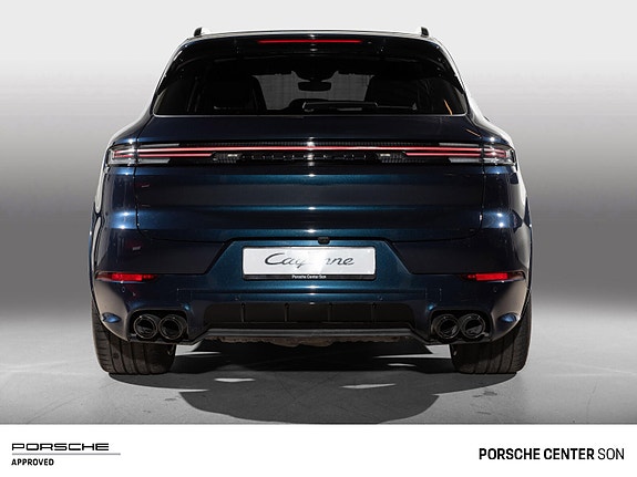 Porsche Cayenne 8 of 30