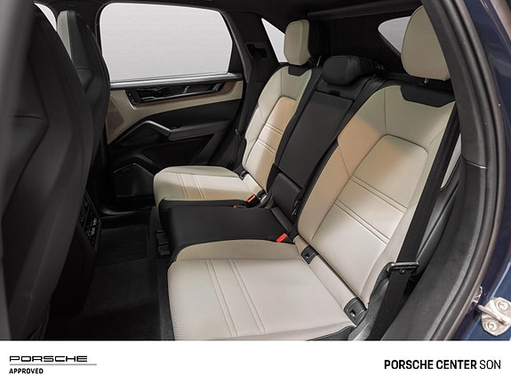 Porsche Cayenne 5 of 30