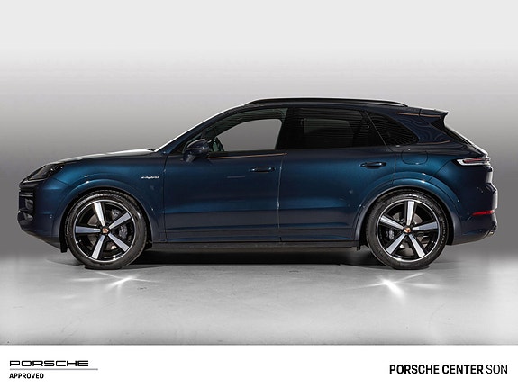 Porsche Cayenne 2 of 30