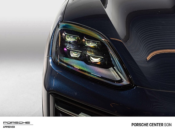 Porsche Cayenne 11 of 30