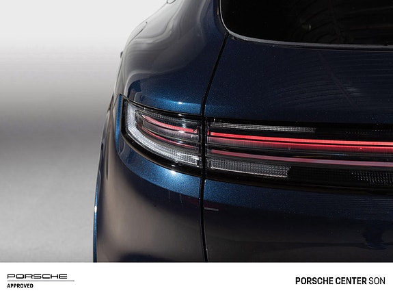 Porsche Cayenne 12 of 30