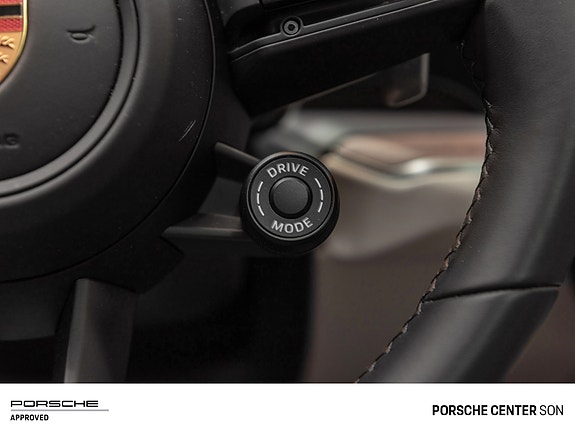 Porsche Cayenne 24 of 30