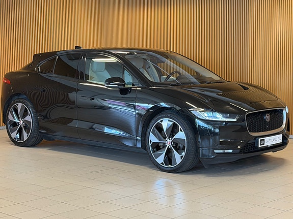 Jaguar I-PACE 2 of 5