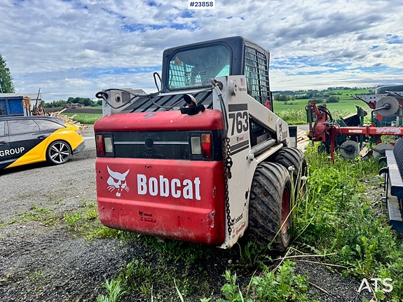 Bobcat 763 Kompaktlaster m/ Skuffe, Klype og Pallegafler. 5 of 5