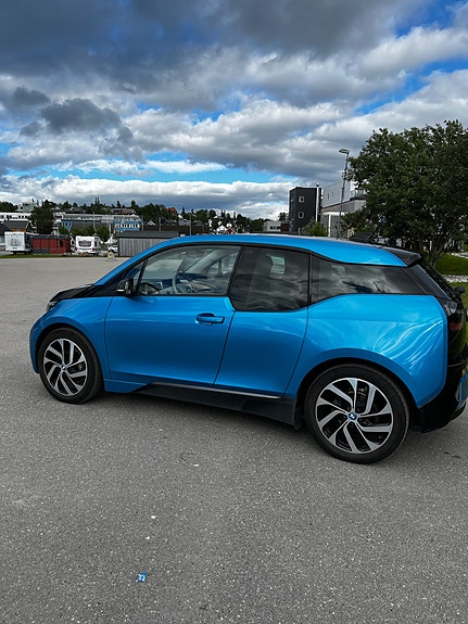 BMW i3 4 of 5