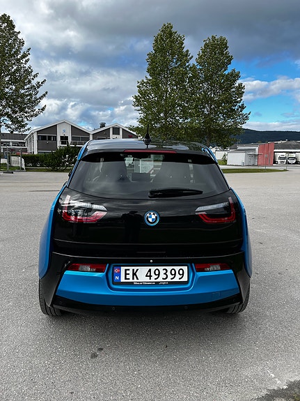 BMW i3 2 of 5