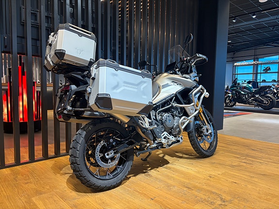 Triumph Tiger 900 Rally Pro 3 of 5