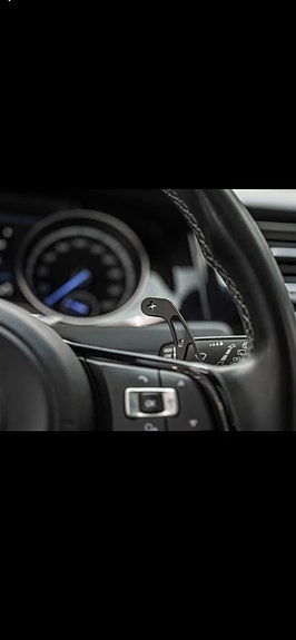 Volkswagen Golf VII 21 of 28