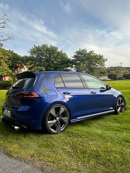 Volkswagen Golf VII 5 of 5