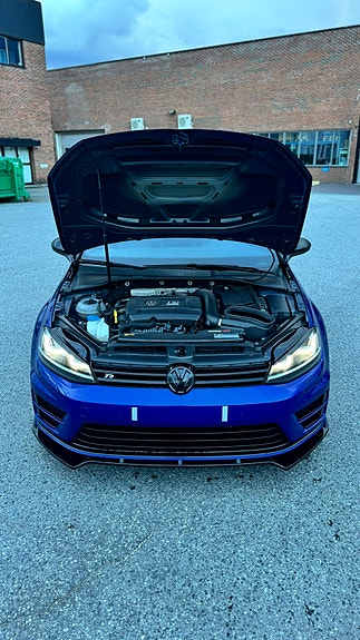 Volkswagen Golf VII 14 of 28