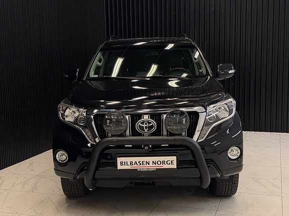 Toyota Land Cruiser 5 of 5