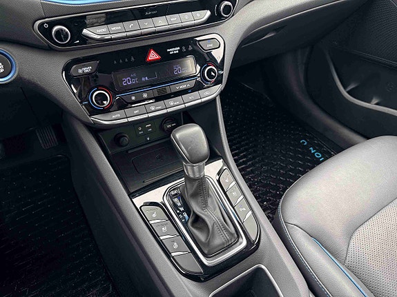 Hyundai IONIQ 27 of 30