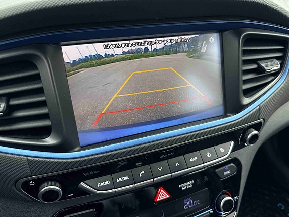 Hyundai IONIQ 21 of 30