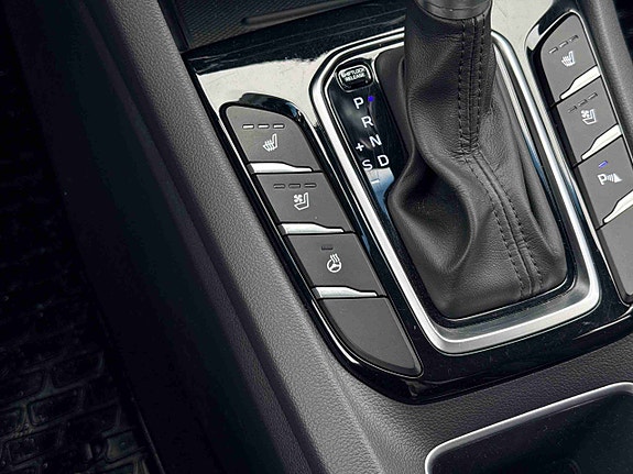 Hyundai IONIQ 29 of 30