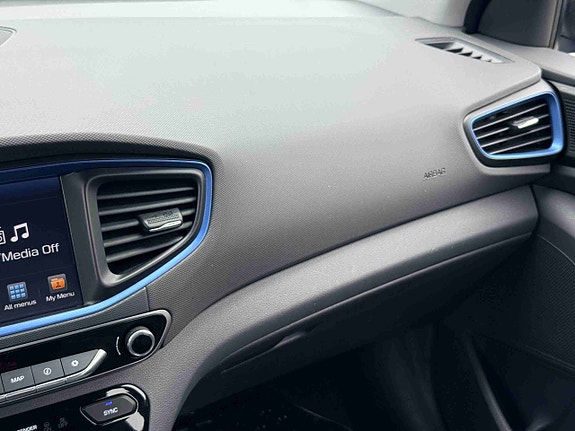 Hyundai IONIQ 18 of 30