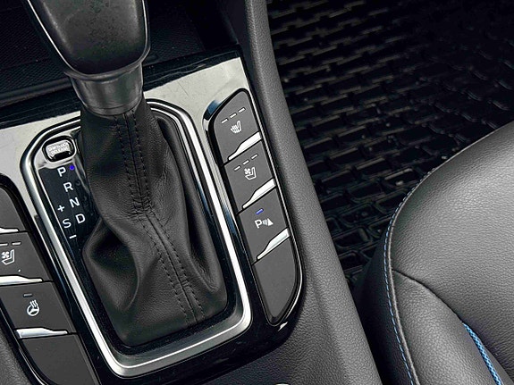 Hyundai IONIQ 30 of 30