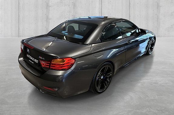 BMW M4 6 of 30