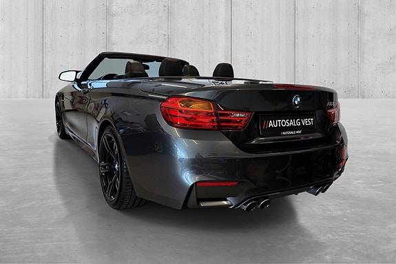 BMW M4 3 of 5