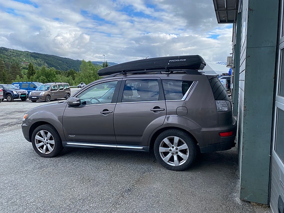 Mitsubishi Outlander 6 of 12