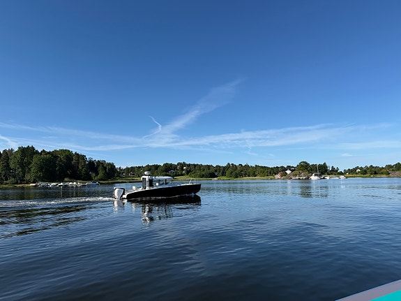 XO 240 Cabin – Evinrude 300 G2 2 of 5