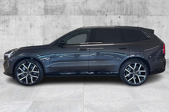 Volvo EX90 2 of 5