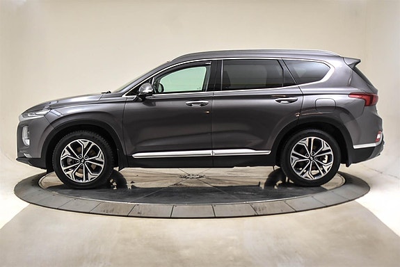 Hyundai Santa Fe 2 of 5