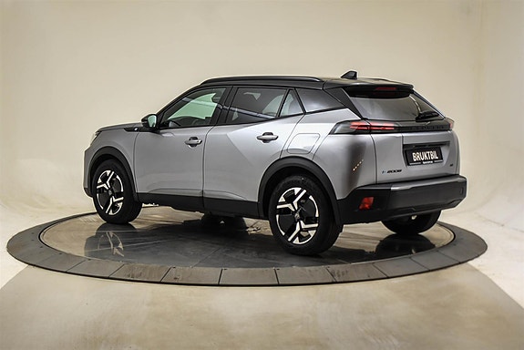 Peugeot e-2008 3 of 24