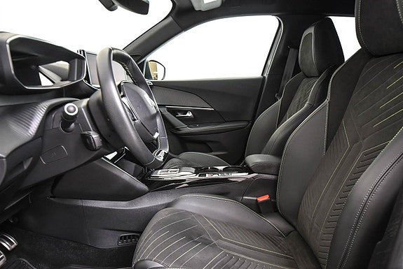 Peugeot e-2008 12 of 24